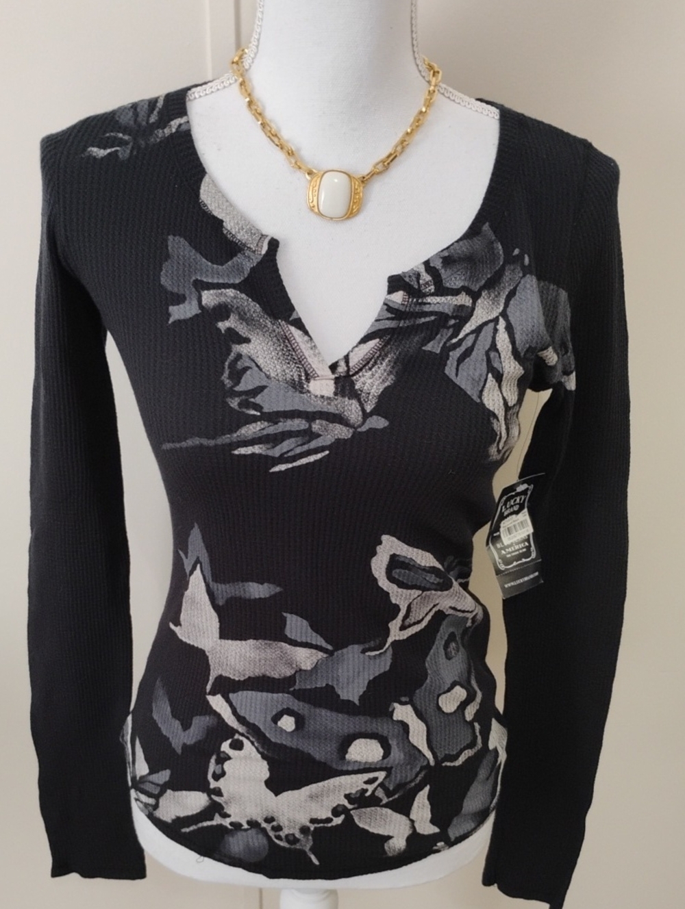 Lucky Brand Black V-Neck Thermal Sweater with Gray Floral Print